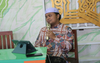 Ustad Misbachul Kholisin Guru adalah Profesi Surgawi